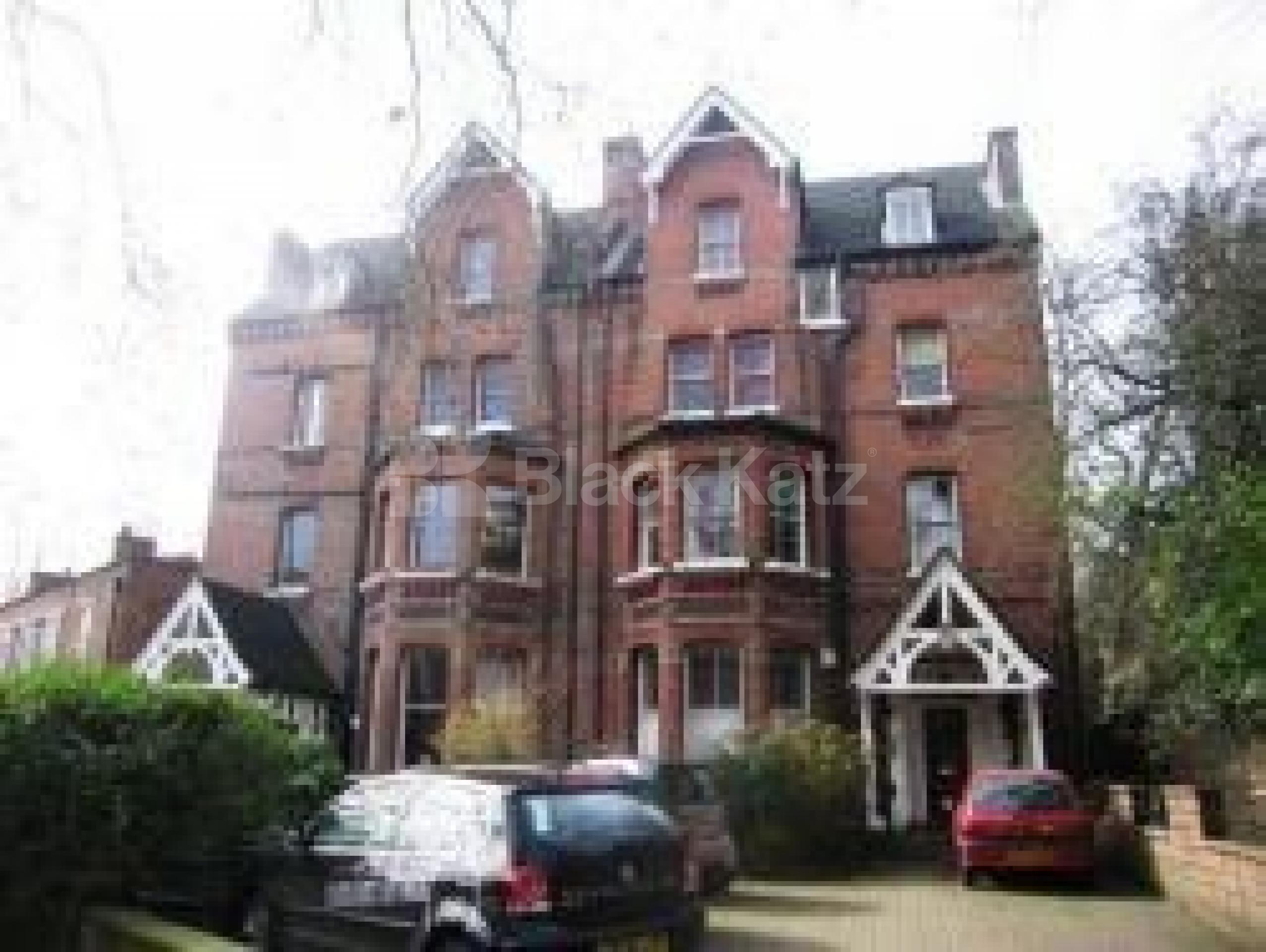 			BRAND NEW REFURB, A MUST SEE!!, 2 Bedroom, 1 bath, 1 reception Flat			 Fitzjohns Avenue, HAMPSTEAD / SWISS COTTAGE NW3 NW3